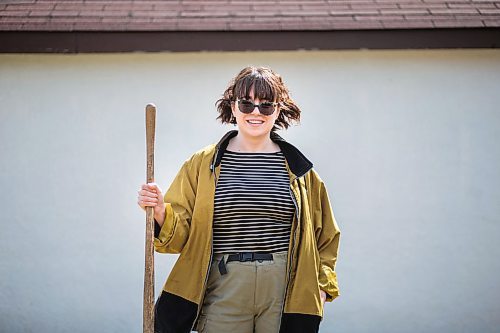 MIKAELA MACKENZIE / WINNIPEG FREE PRESS

Rachel Andrushuk, who is trying out gardening for the first time, poses for a portrait in her yard on Thursday, April 30, 2020. For Al Small story.

Winnipeg Free Press 2020