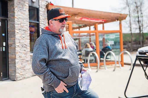 MIKAELA MACKENZIE / WINNIPEG FREE PRESS

Smitty's owner David Thompson talks to a reporter about opening of his patio in Winnipeg on Monday, May 4, 2020. For JS story.

Winnipeg Free Press 2020