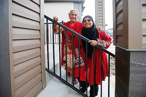 JOHN WOODS / WINNIPEG FREE PRESS
Tasneem Vali, Vice chair of Manitoba Islamic Association and owner of Interland Carriers, and her mother Rabia Vali, who happened to be visiting from India when the COVID pandemic struck, are photographed at their home in Winnipeg Monday, May 4, 2020. The mother and daughter will be in a Mothers Day feature where Winnipeg women will honour their mothers, sharing wisdom and anecdotes about their mothers.

Reporter: Suderman