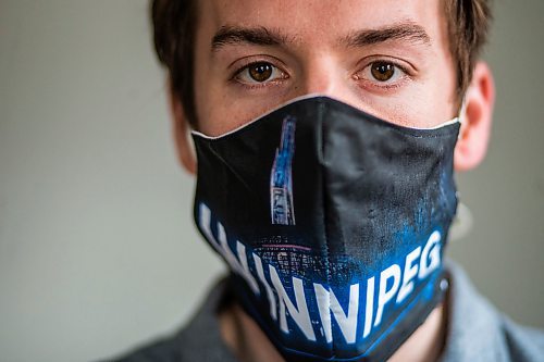 MIKAELA MACKENZIE / WINNIPEG FREE PRESS

Devin Wardrope wears a mask in Winnipeg on Monday, May 4, 2020.

Winnipeg Free Press 2020