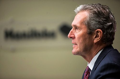 MIKAELA MACKENZIE / WINNIPEG FREE PRESS

Premier Brian Pallister speaks to the media about COVID-19 at a press conference at the Manitoba Legislative Building in Winnipeg on Tuesday, May 5, 2020.

Winnipeg Free Press 2020