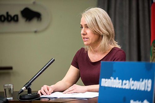 MIKAELA MACKENZIE / WINNIPEG FREE PRESS

Lanette Siragusa, chief nursing officer for Shared Health, speaks during the provinces latest COVID-19 update at the Manitoba Legislative Building in Winnipeg on Tuesday, May 5, 2020.

Winnipeg Free Press 2020