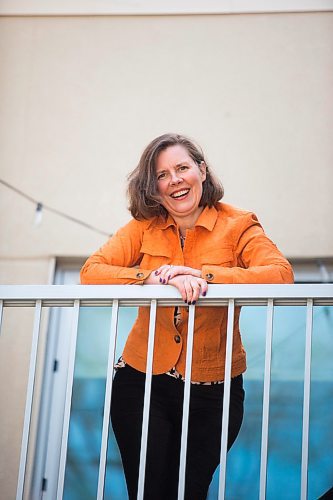 MIKAELA MACKENZIE / WINNIPEG FREE PRESS

Gislina Patterson poses for a portrait on her balcony in Winnipeg on Tuesday, May 5, 2020.

Winnipeg Free Press 2020