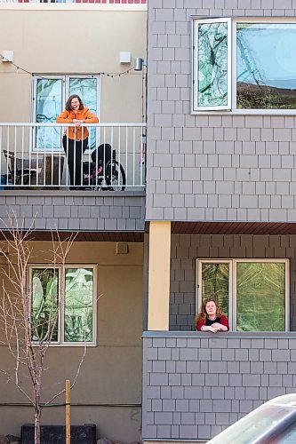 MIKAELA MACKENZIE / WINNIPEG FREE PRESS

Gislina Patterson and her mother, Debbie Patterson, pose for a portrait at Debbie's apartment building in Winnipeg on Tuesday, May 5, 2020.

Winnipeg Free Press 2020