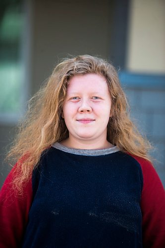 MIKAELA MACKENZIE / WINNIPEG FREE PRESS

Gislina Patterson poses for a portrait in front of her mother's apartment in Winnipeg on Tuesday, May 5, 2020.

Winnipeg Free Press 2020