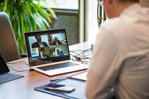 MIKAELA MACKENZIE / WINNIPEG FREE PRESS

Mayor Brian Bowman videoconferences in his office in Winnipeg on Wednesday, May 6, 2020. For Joyanne story.

Winnipeg Free Press 2020