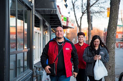 MIKAELA MACKENZIE / WINNIPEG FREE PRESS

Husni Zeid, owner, and his family walk out from Food Fare at the end of the night on Lilac Street in Winnipeg on Wednesday, May 6, 2020. For Erin story.

Winnipeg Free Press 2020