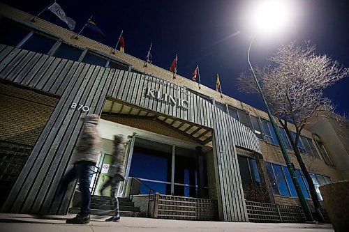 JOHN WOODS / WINNIPEG FREE PRESS
Klinic, which has a crisis call-in centre, is photographed in the early hours Wednesday, May 6, 2020. 

Reporter: Malak/Part of 24 hr life during COVID-19 project