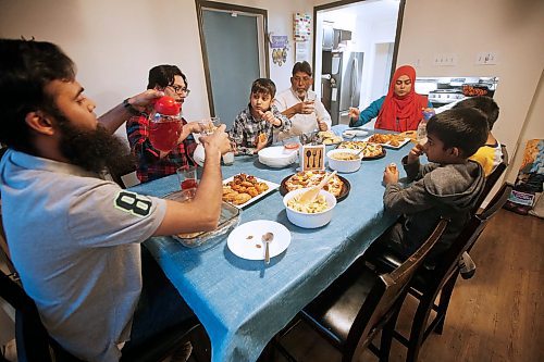 JOHN WOODS / WINNIPEG FREE PRESS
Urooj Danish and her family break their Ramadan fast with prayers and an iftar meal at sundown in her home Wednesday, May 6, 2020. 

Reporter: May/Part of 24 hr life during COVID-19 project