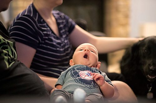 MIKAELA MACKENZIE / WINNIPEG FREE PRESS

Six-week-old Henry Sulkers hangs out on the couch with his parents, Chris Sulkers and Dawn McDonald, in their home in Winnipeg on Wednesday, May 6, 2020. For Leesa story.

Winnipeg Free Press 2020