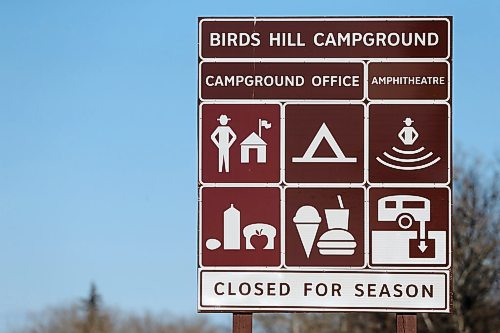 SHANNON VANRAES / WINNIPEG FREE PRESS
Signage near Birds Hill Campground on May 7, 2020. Those visiting provincial parks or staying at provincial campground will now have to pay a administrative processing fee.