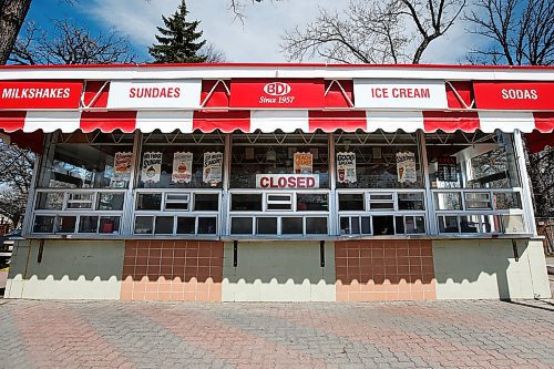 JOHN WOODS / WINNIPEG FREE PRESS
The Bridge Drive-In closes down after being open for two days in Winnipeg Sunday, May 10, 2020. The ice cream store felt it was better to close after social media pressure and to rethink its COVID-19 distancing procedures.

Reporter: Rollason