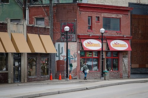 JOHN WOODS / WINNIPEG FREE PRESS
Osborne Village street scene photographed Thursday, May 14, 2020. The Village has seen an increase in empty stores and For Lease signs since its heyday twenty years ago.

Reporter: DaSilva