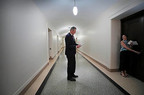 RUTH BONNEVILLE / WINNIPEG FREE PRESS

LOCAL - Pallister

Premier Brian Pallister looks over his prepared notes just prior to going into the daily press briefing in Room 68 at the Legislative Building on Wednesday.  

 May 20, 2020