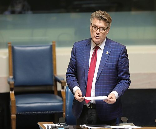 RUTH BONNEVILLE / WINNIPEG FREE PRESS

LOCAL - QP in house at Leg

Dougald Lamont, St. Boniface Independent Liberal, asks questions of the government during question and answer period in the house at the Legislative Building on Wednesday.


May 20, 2020