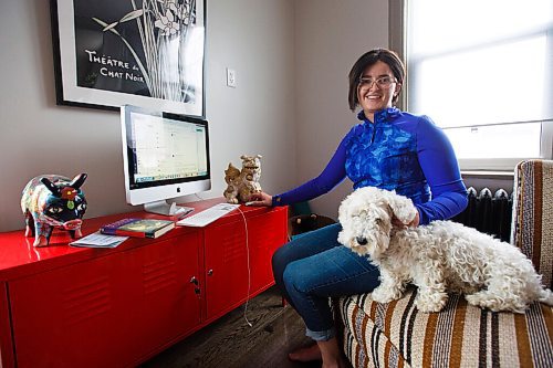 MIKE DEAL / WINNIPEG FREE PRESS
St George school teacher Jessica Flynn shows off her home office set-up which she shares with her dog Ollie.
See Frances Koncan story
200526 - Tuesday, May 26, 2020.