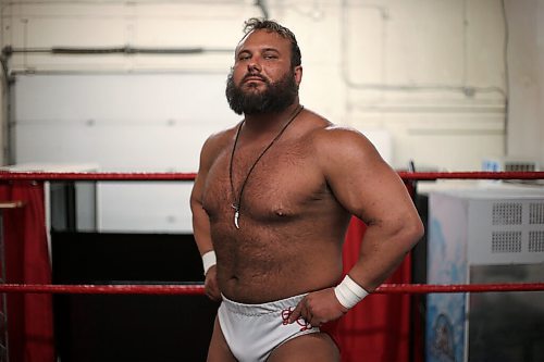 SHANNON VANRAES / WINNIPEG FREE PRESS
Danny Warren, who wrestles with the CWE under the name Hotshot Danny Duggan, poses for a portrait at the organization's online performance space in Winnipeg on May 27, 2020.