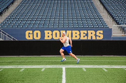 MIKE DEAL / WINNIPEG FREE PRESS
Winnipeg Blue Bombers' Adam Bighill (4) does some running drills on the field at Investors Group Stadium Friday morning.
see Taylor Allen story
200529 - Friday, May 29, 2020.