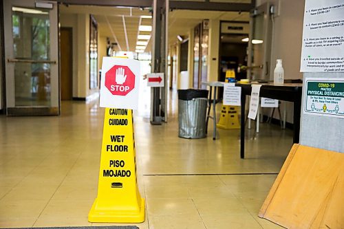 MIKAELA MACKENZIE / WINNIPEG FREE PRESS

Signs and tape enforce social distancing measures ahead of the partial opening at Kelvin High School in Winnipeg on Friday, May 29, 2020. Standup.
Winnipeg Free Press 2020.