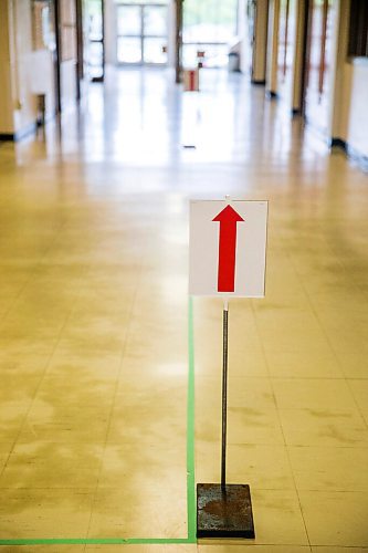 MIKAELA MACKENZIE / WINNIPEG FREE PRESS

Signs and tape enforce social distancing measures ahead of the partial opening at Kelvin High School in Winnipeg on Friday, May 29, 2020. Standup.
Winnipeg Free Press 2020.