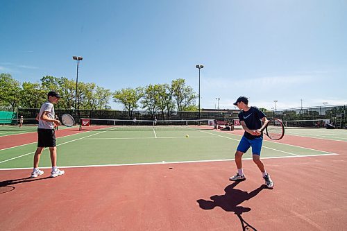 Mike Sudoma / Winnipeg Free Press
Nathan Strauss (left) and Andrew Earle (right) play doubles at Sargeant Tennis Courts Monday afternoon.
June 1, 2020