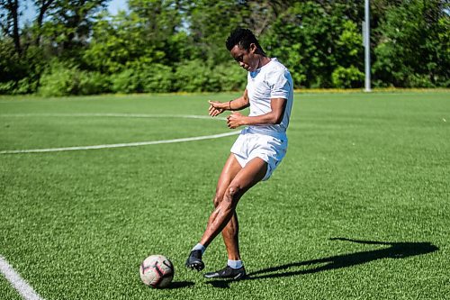 MIKAELA MACKENZIE / WINNIPEG FREE PRESS

Solomon Kojo Antwi passes the ball back and forth at Glenlawn Collegiate Memorial Park Turf Field in Winnipeg on Thursday, June 4, 2020. Valour can resume training on Sunday in small groups. For Taylor Allen story.
Winnipeg Free Press 2020.