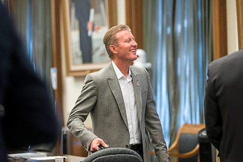 MIKAELA MACKENZIE / WINNIPEG FREE PRESS

MPI president and CEO Ben Graham chats before the Standing Committee on Crown Corporations at the Manitoba Legislative Building in Winnipeg on Thursday, June 4, 2020. For Larry Kusch story.
Winnipeg Free Press 2020.