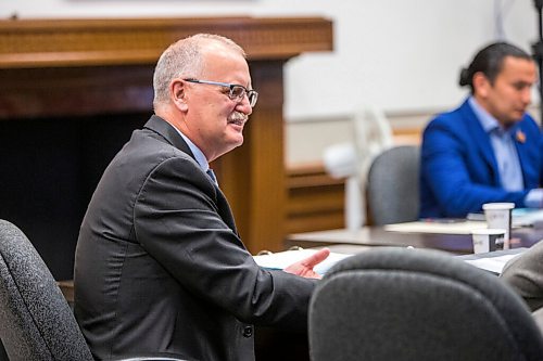 MIKAELA MACKENZIE / WINNIPEG FREE PRESS

MPI board chair Mike Sullivan chats before the Standing Committee on Crown Corporations at the Manitoba Legislative Building in Winnipeg on Thursday, June 4, 2020. For Larry Kusch story.
Winnipeg Free Press 2020.