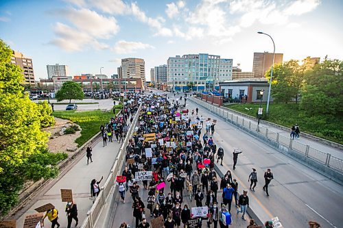 MIKAELA MACKENZIE / WINNIPEG FREE PRESS

Protesters march from the Manitoba Legislative Building to  The Forks in support of justice for black lives in Winnipeg on Friday, June 5, 2020. For Malak Abas story.
Winnipeg Free Press 2020.