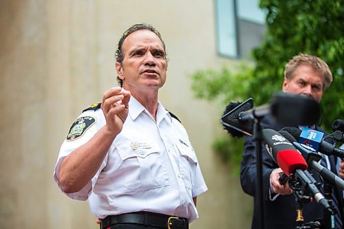 MIKAELA MACKENZIE / WINNIPEG FREE PRESS

Police chief Danny Smyth talks to the media after a police board meeting at City Hall in Winnipeg on Monday, June 8, 2020. For Joyanne Pursaga story.
Winnipeg Free Press 2020.