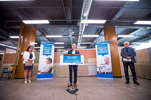 MIKAELA MACKENZIE / WINNIPEG FREE PRESS

Health, seniors and active living minister Cameron Friesen  announces funding for supportive recovery housing as families minister Heather Stefanson (left) and CEO of Siloam Mission Jim Bell listen at Siloam Mission in Winnipeg on Wednesday, June 10, 2020. For Malak Abas story.
Winnipeg Free Press 2020.