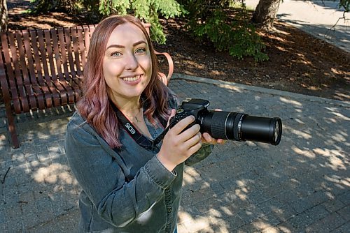 JESSE BOILY  / WINNIPEG FREE PRESS
Rachel Robinson looks for birds at the University of Manitoba on Friday. They both have had interest in birding for awhile but became more serious in the spring. Friday, June 12, 2020.
Reporter: Declan