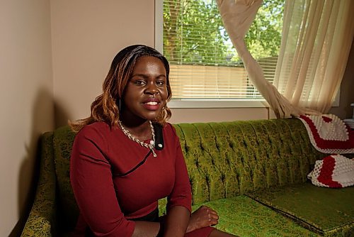 JESSE BOILY  / WINNIPEG FREE PRESS
Rebecca Riak, a South Sudanese who immigrated to Canada in 2013, poses for a portrait in her home on Friday. Riak had lived in Kenya for 15 years as a refugee. Friday, June 12, 2020.
Reporter: Gabby Piche