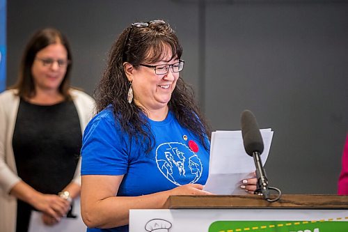 MIKAELA MACKENZIE / WINNIPEG FREE PRESS

Diane Redsky, executive director of the Ma Mawi Centre, speaks after a new nutrition program was announced at the Ma Mawi Centre in Winnipeg on Monday, June 15, 2020. For Kellen story.
Winnipeg Free Press 2020.