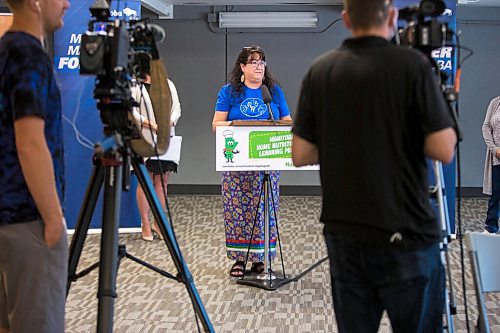 MIKAELA MACKENZIE / WINNIPEG FREE PRESS

Diane Redsky, executive director of the Ma Mawi Centre, speaks after a new nutrition program was announced at the Ma Mawi Centre in Winnipeg on Monday, June 15, 2020. For Kellen story.
Winnipeg Free Press 2020.