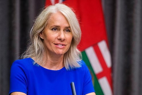 MIKAELA MACKENZIE / WINNIPEG FREE PRESS

Lanette Siragusa, chief nursing officer for Shared Health, speaks during the provinces latest COVID-19 update at the Manitoba Legislative Building in Winnipeg on Monday, June 15, 2020. For Carol Sanders story.
Winnipeg Free Press 2020.