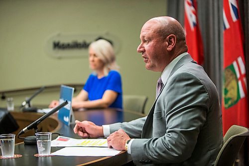 MIKAELA MACKENZIE / WINNIPEG FREE PRESS

Dr. Brent Roussin, chief provincial public health officer, speaks during the provinces latest COVID-19 update at the Manitoba Legislative Building in Winnipeg on Monday, June 15, 2020. For Carol Sanders story.
Winnipeg Free Press 2020.