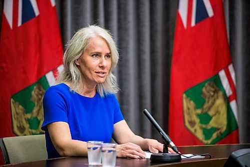 MIKAELA MACKENZIE / WINNIPEG FREE PRESS

Lanette Siragusa, chief nursing officer for Shared Health, speaks during the provinces latest COVID-19 update at the Manitoba Legislative Building in Winnipeg on Monday, June 15, 2020. For Carol Sanders story.
Winnipeg Free Press 2020.