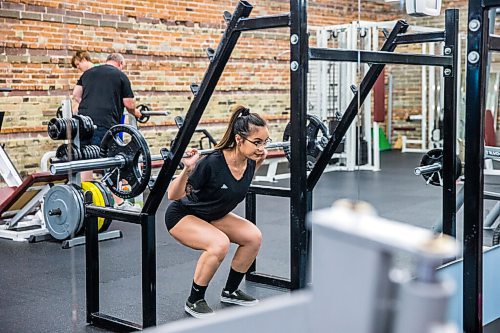 MIKAELA MACKENZIE / WINNIPEG FREE PRESS

Victoria Chandara, MORFIT gym member, works out at the gym in Winnipeg on Monday, June 15, 2020. For Malak Abas story.
Winnipeg Free Press 2020.