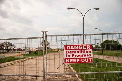 MIKAELA MACKENZIE / WINNIPEG FREE PRESS

Demolition takes place at the Kapyong barracks in Winnipeg on Tuesday, June 16, 2020. 
Winnipeg Free Press 2020.