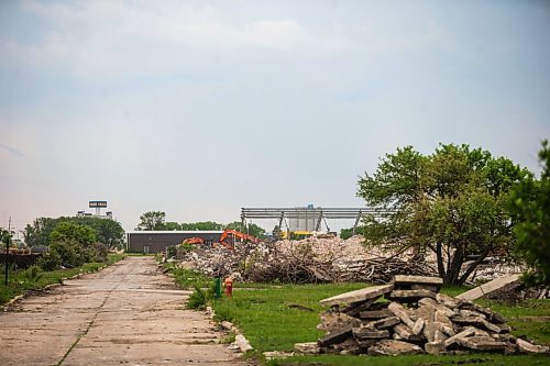 MIKAELA MACKENZIE / WINNIPEG FREE PRESS

Demolition takes place at the Kapyong barracks in Winnipeg on Tuesday, June 16, 2020. 
Winnipeg Free Press 2020.