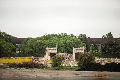 MIKAELA MACKENZIE / WINNIPEG FREE PRESS

Demolition takes place at the Kapyong barracks in Winnipeg on Tuesday, June 16, 2020. 
Winnipeg Free Press 2020.