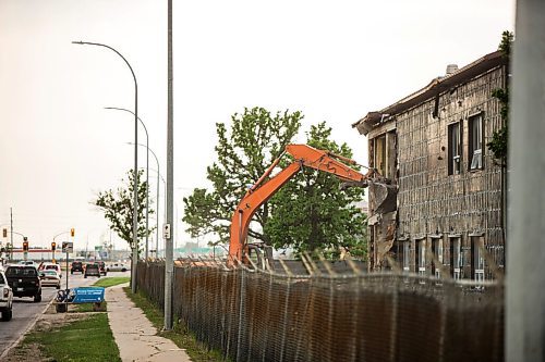 MIKAELA MACKENZIE / WINNIPEG FREE PRESS

Demolition takes place at the Kapyong barracks in Winnipeg on Tuesday, June 16, 2020. 
Winnipeg Free Press 2020.