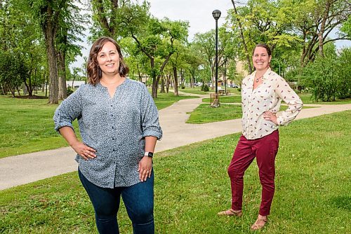 JESSE BOILY  / WINNIPEG FREE PRESS
Alara Matsyk, left, and Laura Tyler of Sustainable Building Manitoba, an organization that advocates and promotes sustainable building practices in the province, pose for a portrait at Vimey Ridge Park on Tuesday. Tuesday, June 16, 2020.
Reporter: Aaron Epp