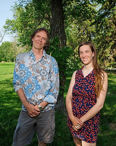 MIKE DEAL / WINNIPEG FREE PRESS
Musicians Lloyd Peterson and daughter Madeleine Roger at the Bourkeville Community Centre.
See Frances Koncan story
200617 - Wednesday, June 17, 2020.