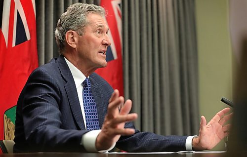 RUTH BONNEVILLE / WINNIPEG FREE PRESS

Local - Palliister Presser

Premier Brian Pallister answers questions from the media during news conference at the Legislative Building on Thursday.



June 18,  2020