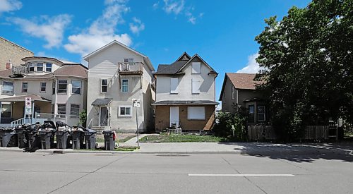 RUTH BONNEVILLE / WINNIPEG FREE PRESS

Local - House Fire 

A multi-family home at 509 William is boarded up after an overnight fire.  

June 19,  2020