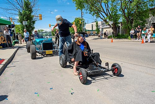 JESSE BOILY  / WINNIPEG FREE PRESS
Gianna Donnelly, built her go-kart as a school project and hopes to go into the welding program at Red River College, drives up to the podium at the Seven Oaks Met schools graduation on Friday. The school put together a special drive thru for it 27 graduates. Families drove up in  two cars to celebrate their graduates. Graduates then walked up on stage in front of their families and moved their own tassels for social distancing purposes.  Friday, June 19, 2020.
Reporter: