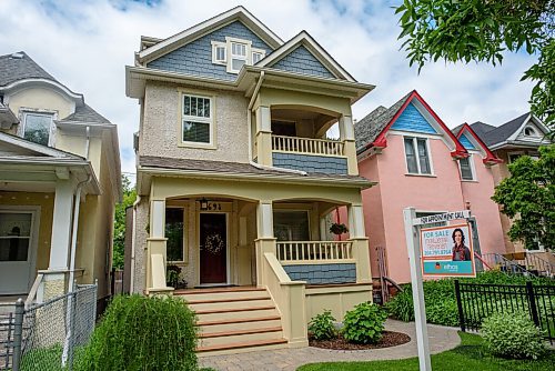 JESSE BOILY  / WINNIPEG FREE PRESS
694 Banning street a west end home for sale on Monday. Monday, June 22, 2020.
Reporter: Todd