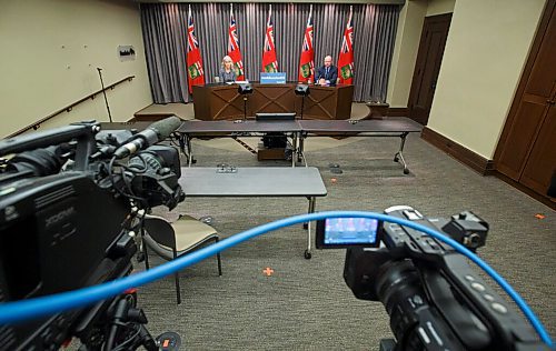 MIKE DEAL / WINNIPEG FREE PRESS
Dr. Brent Roussin, chief provincial public health officer, and Lanette Siragusa, provincial lead, health system integration, quality and chief nursing officer for Shared Health, speak during the provinces latest COVID-19 update Monday afternoon in the Manitoba Legislative building. 
200622 - Monday, June 22, 2020.